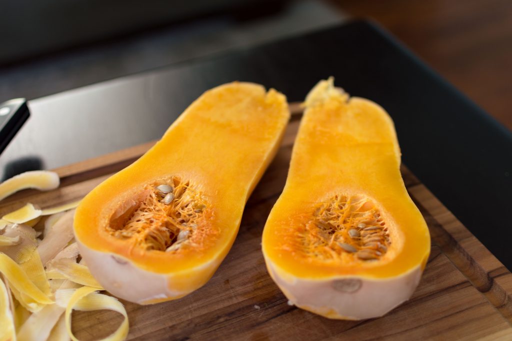 How to peel and dice a butternut squash the easy way! thesimplesupper.com